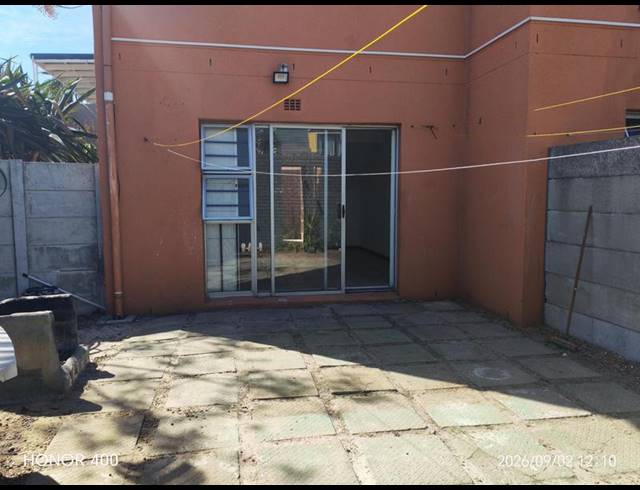 2 BEDROOM DUPLEX FOR SALE IN LANSDOWNE